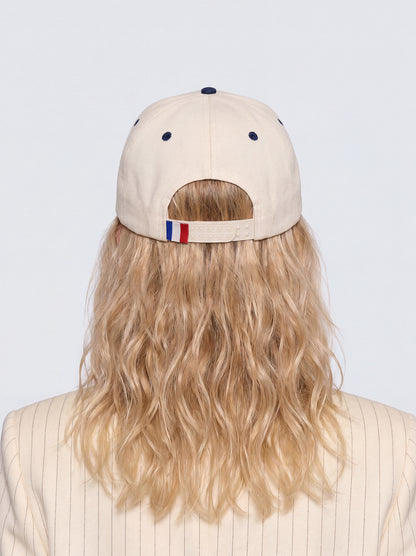 Maison Noel | Cafe Montaigne hat